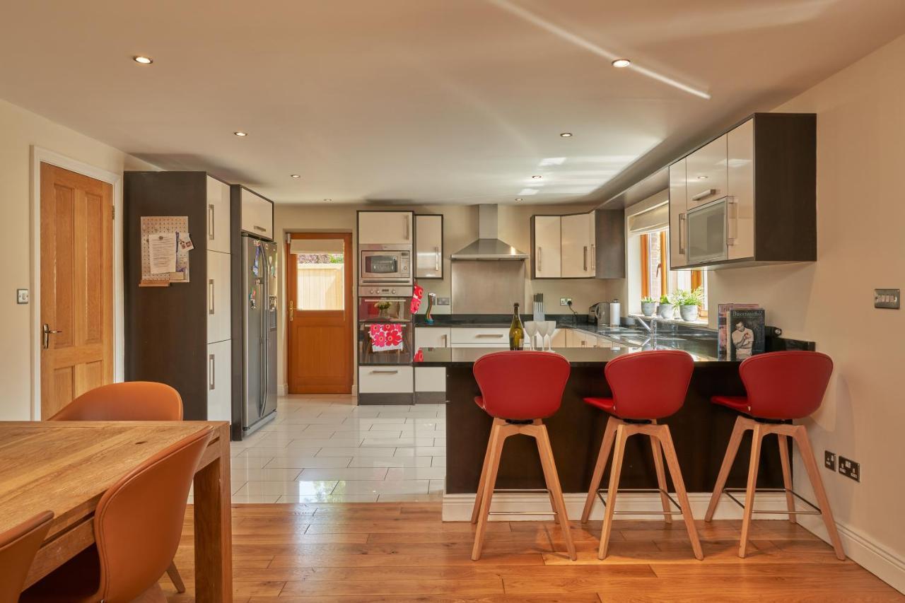 Dublin 'Home From Home', Luxury, Private Secure House Exterior photo